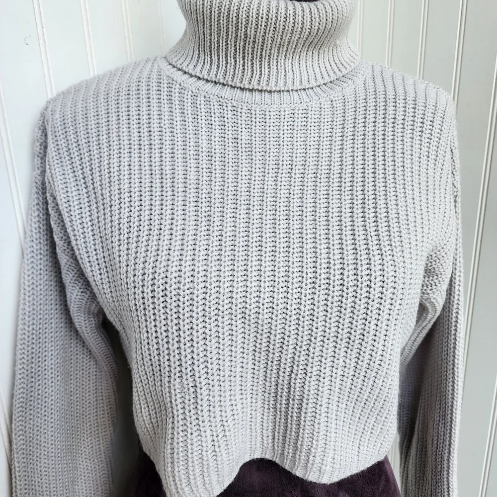 NWT Missguided Women Boho Tuttleneck Neck Cropped Sweater Knit Gray Petite 2P 4P